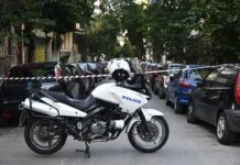Αυτό είναι το αυτοκίνητο των Τούρκων μαφιόζων που πυροβόλησαν κατά πρακτόρων της ΕΥΠ (video)