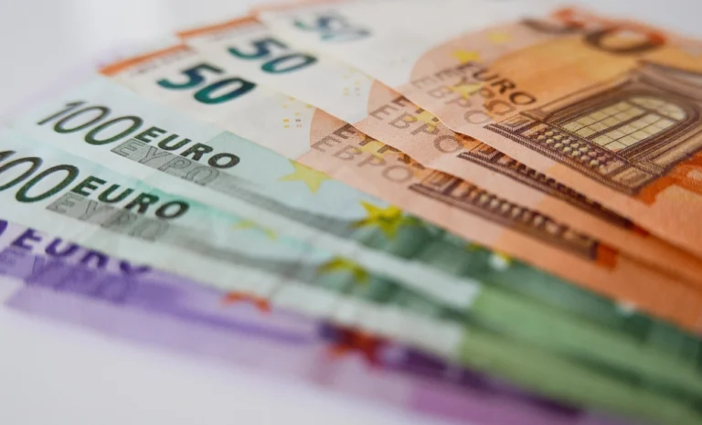 Έρχονται αναδρομικά για τους συνταξιούχους – Ποιοι θα πάρουν έως 3.751 ευρώ
