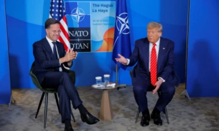 «Δεν τον είπα μπαμπάκα»: Σάλος στη Χάγη μετά την αδιανόητη ατάκα του Ρούτε προς τον Τραμπ