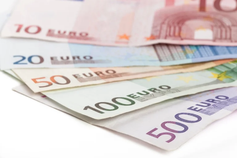 Συντάξεις Αυγούστου 2025: Πότε θα δουν λεφτά οι συνταξιούχοι