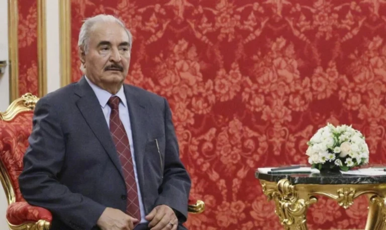 Διπλωματικό βραχυκύκλωμα στη Λιβύη για το μεταναστευτικό: Το μπλόκο Χαφτάρ στην αποστολή της ΕΕ και το παρασκήνιο που οδήγησε στο ναυάγιο