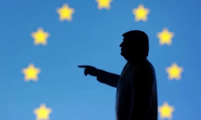 Αεροσκάφη, αυτοκίνητα και τρόφιμα στο στόχαστρο: Η απάντηση της ΕΕ στην απειλή Τραμπ για δασμούς 30%