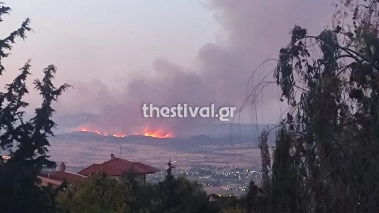 Αυξήθηκαν τα εναέρια μέσα λόγω συνεχών μικρών αναζωπυρώσεων (video)