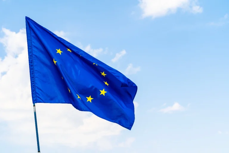 ΕΕ: 18 κράτη-μέλη ζήτησαν ένταξη στο πρόγραμμα SAFE αξίας 127 δισ.