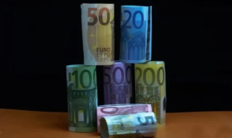 Κλειδώνουν φοροελαφρύνσεις 1,5 δισ. ευρώ για μεσαία εισοδήματα και οικογένειες