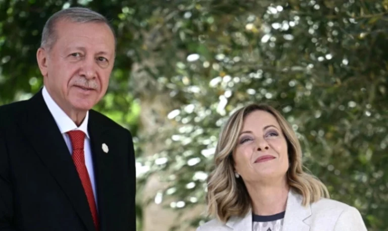 Τριμερής Τουρκίας – Ιταλίας – Λιβύης σήμερα στην Κωνσταντινούπολη με θολή ατζέντα και αποκλεισμούς