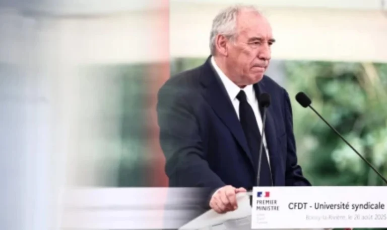 Η Γαλλία σε σταυροδρόμι: Το ρίσκο Μπαϊρού με την ψήφο εμπιστοσύνης – Τα σενάρια της επόμενης ημέρας