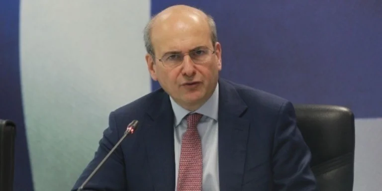 Χατζηδάκης: Φορολογική μεταρρύθμιση με έμφαση στην οικογένεια και τη μεσαία τάξη