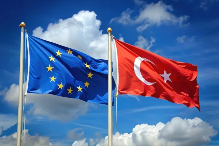 Η Τουρκία προς αναζήτηση αμυντικής βοήθειας