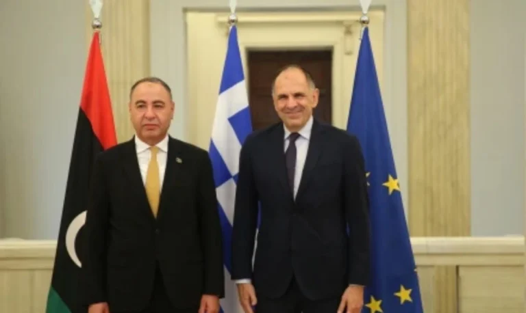 Ελλάδα-Λιβύη ξανά στο τραπέζι για ΑΟΖ: Οι γκρίζες ζώνες και το «φάντασμα» της Τουρκίας