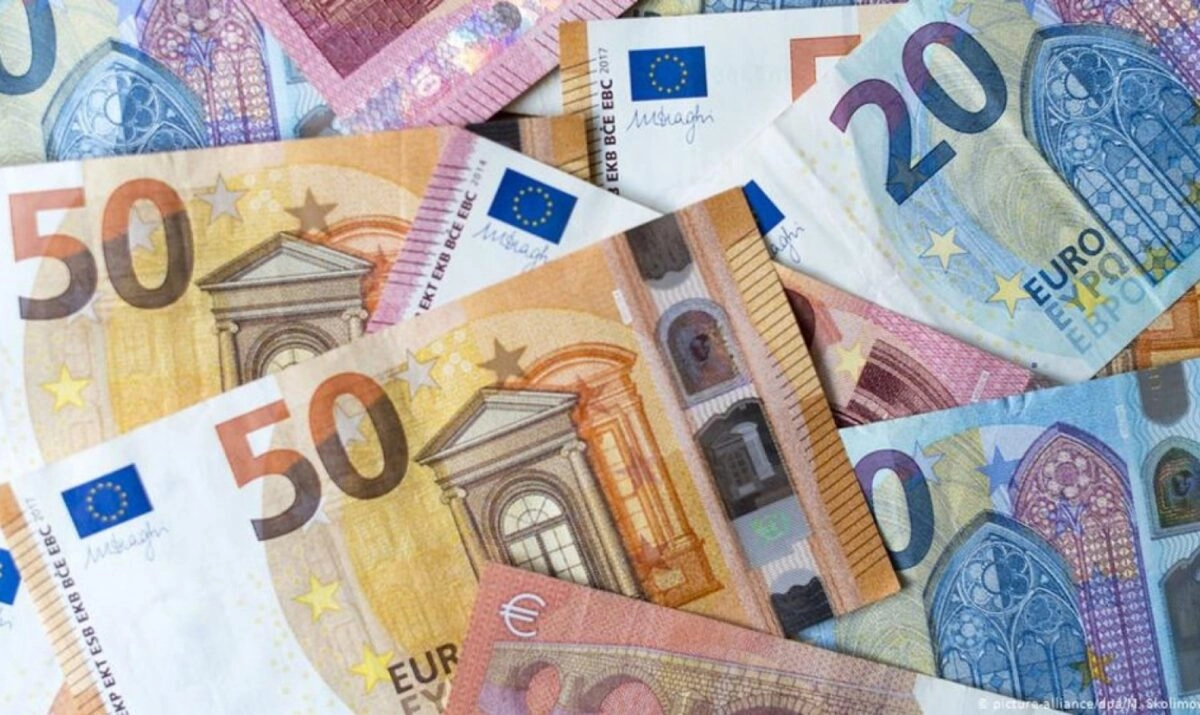 Προϋπολογισμός: Πλεόνασμα 1,96 δισ. στο οκτάμηνο - Στα 8,5 δισ. σκαρφάλωσε το πρωτογενές αποτέλεσμα