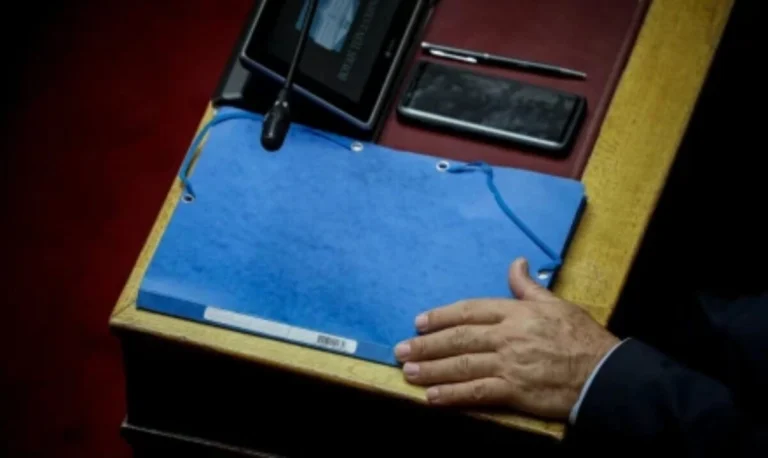 Προϋπολογισμός 2026: Υψηλή ανάπτυξη, ισχυρά πλεονάσματα και «παράθυρο» για νέες παροχές