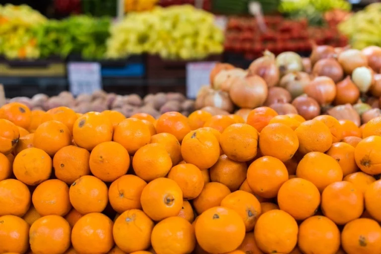 Άλμα 10,9% στις εισαγωγές φρούτων και λαχανικών – Από πατάτες έως τομάτες στο καλάθι των εισαγωγών