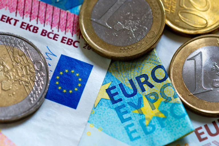 Ο χάρτης πληρωμών από τον ΕΦΚΑ και τη ΔΥΠΑ για τις 3 έως 7 Νοεμβρίου