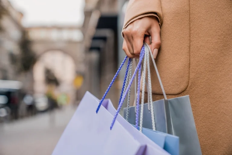 Black Friday και Cyber Monday 2025: Οι σημαντικές ημερομηνίες για τις μεγάλες προσφορές στους καταναλωτές