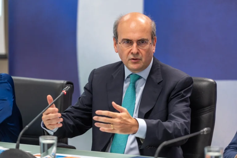 Χατζηδάκης: Εγκρίθηκε η καταβολή αγροτικών επιδοτήσεων από την ΕΕ – Στις 30 Νοεμβρίου η προκαταβολή