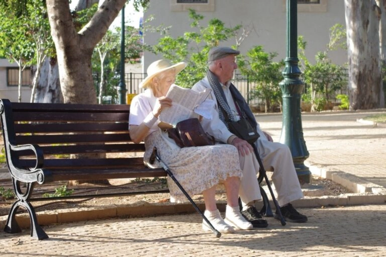 Η «συνταγή της μακροζωίας» θα μειώσει τις δαπάνες υγείας