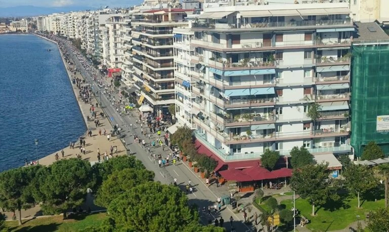 Θεσσαλονίκη: Μέγα πλήθος στους δρόμους για τον Μαραθώνιο Πόλης