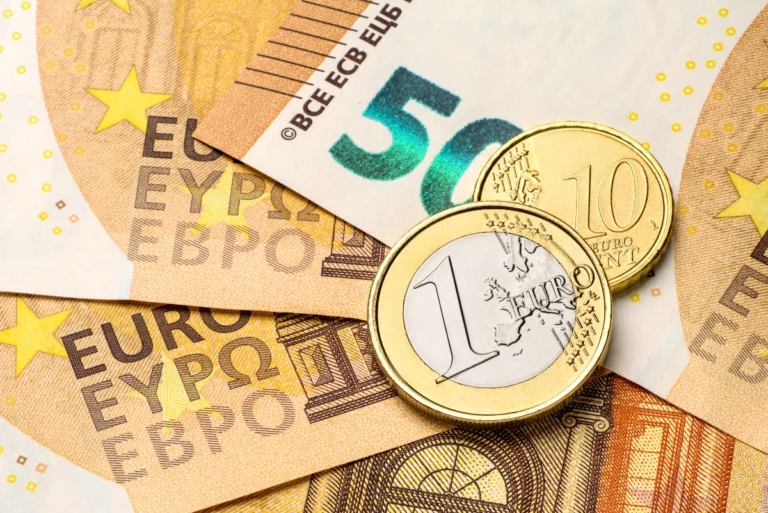 Μνημονιακό χρέος: Το «πράσινο φως» για την πρόωρη αποπληρωμή δίνουν οι ESM και EFSF