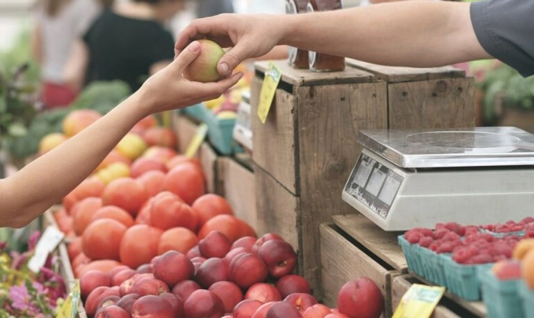 Εντείνουν τις κινητοποιήσεις τους οι έμποροι των Λαϊκών Αγορών