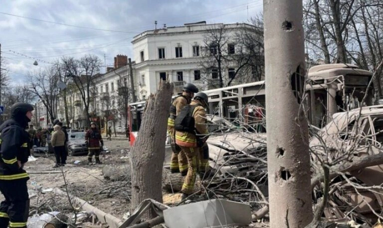 Πούτιν: Η Ρωσία θα καταλάβει το Ντονμπάς στρατιωτικά ή με άλλο τρόπο