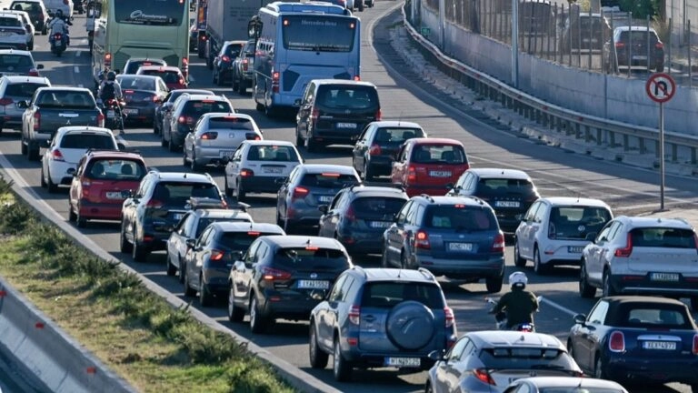 Τέλη κυκλοφορίας 2026: Η προθεσμία, η διαδικασία και τα νέα αυστηρά πρόστιμα