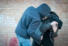 Ανήλικος έπεσε θύμα αρπαγής, ξυλοδαρμού και ληστείας από τριμελή συμμορία