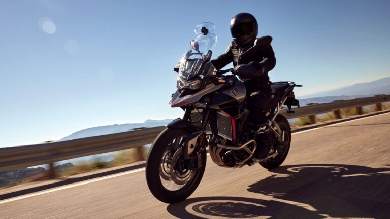 Πιάστηκε στα… πράσα η επόμενη γενιά Triumph Tiger 900