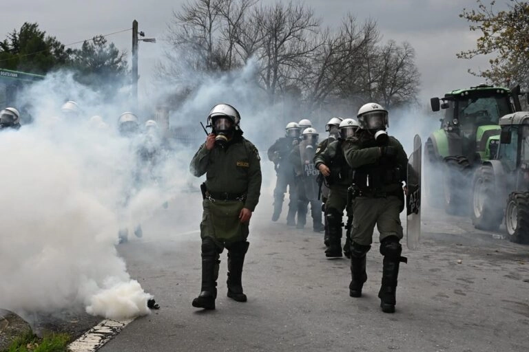 Ταυτοποιήθηκαν αγρότες που φέρονται να συμμετείχαν στα επεισόδια στα Πράσινα Φανάρια