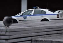 Θεσσαλονίκη: 15χρονοι με κλεμμένο μοτοποδήλατο έπεσαν σε ΙΧ και τον ιδιοκτήτη του αλλά και σε μοτοσικλέτα της ΕΛΑΣ