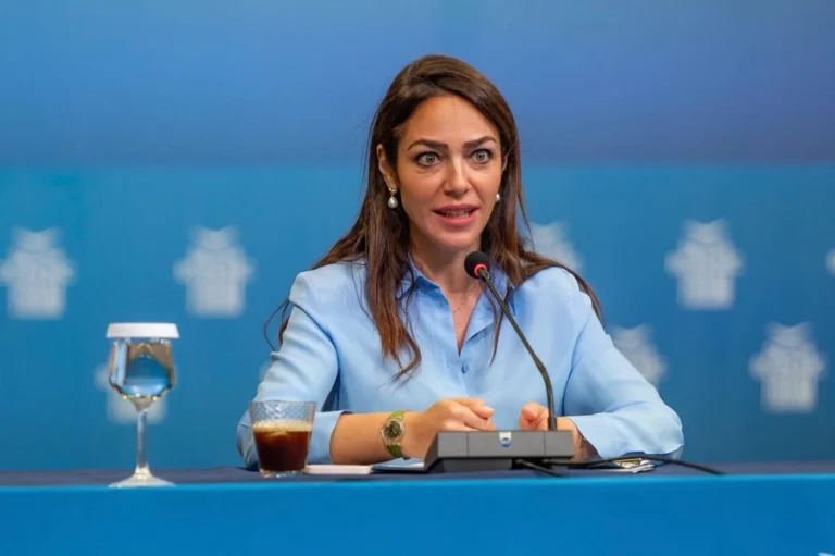 Μιχαηλίδου: Νωρίτερα θα καταβληθούν τα επιδόματα φέτος -Μόνιμη προπληρωμή από το 2026