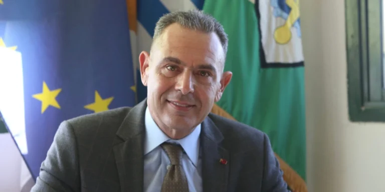Καμμένος: Τώρα που θα σας πάρει τη Γροιλανδία ο Τράμπ βάλτε διαπραγματευτή τον Πώλ Τόμσεν που μας εκβίαζε