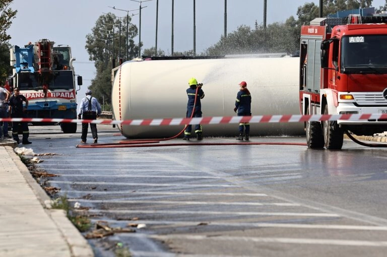 Στις φλόγες βυτιοφόρο στην ΕΟ Θεσσαλονίκης – Σερρών