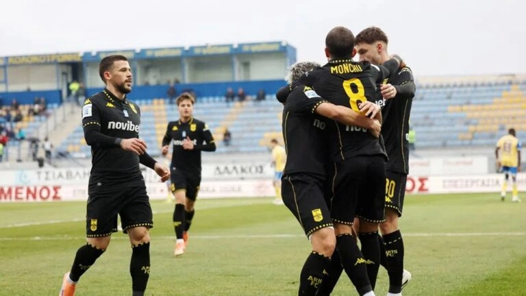 Καλή Χρονιά με το Sportal στα κίτρινα