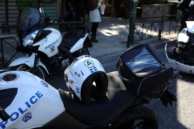 Χειροπέδες σε 15χρονο μετά από επεισοδιακή καταδίωξη στο Κερατσίνι