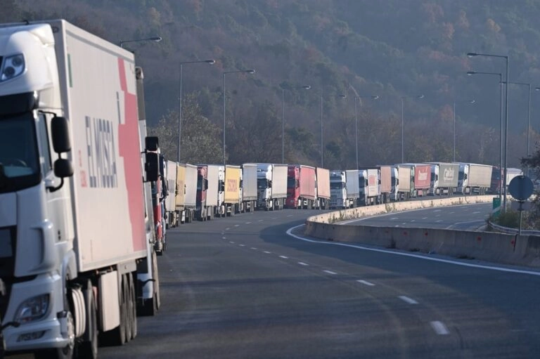 Το επιχειρησιακό σχέδιο της τροχαίας για τον 48ωρο αποκλεισμό του μεθοριακού σταθμού