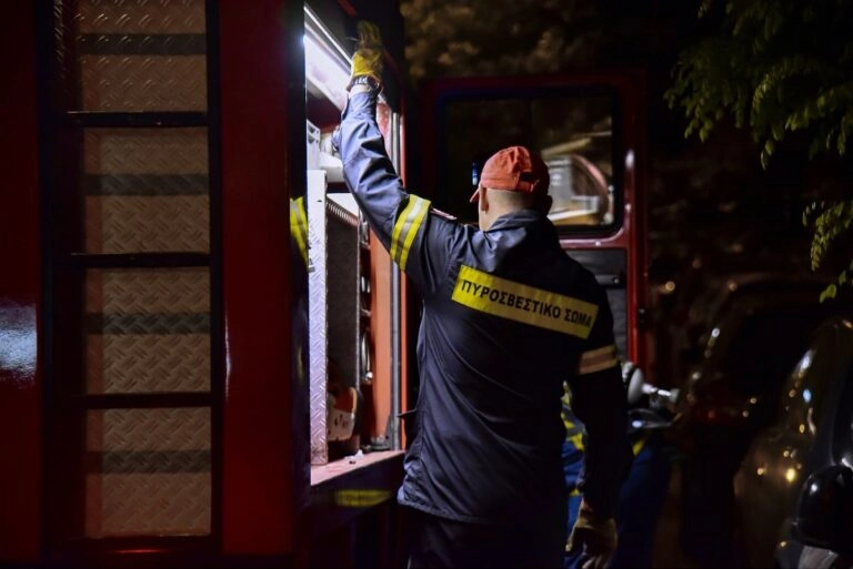 Τραγωδία στη Θεσσαλονίκη: Βρέθηκε απανθρακωμένη σορός μετά από φωτιά σε σπίτι στον Σοχό