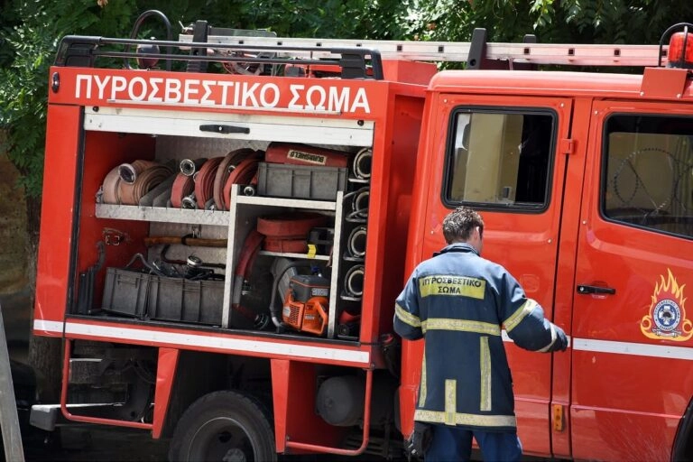 Μεγάλη φωτιά σε σπίτι στην Χαλκίδα