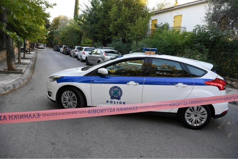 Πυροβόλησαν με καραμπίνα πρόεδρο κοινότητας μέσα στο αυτοκίνητό του