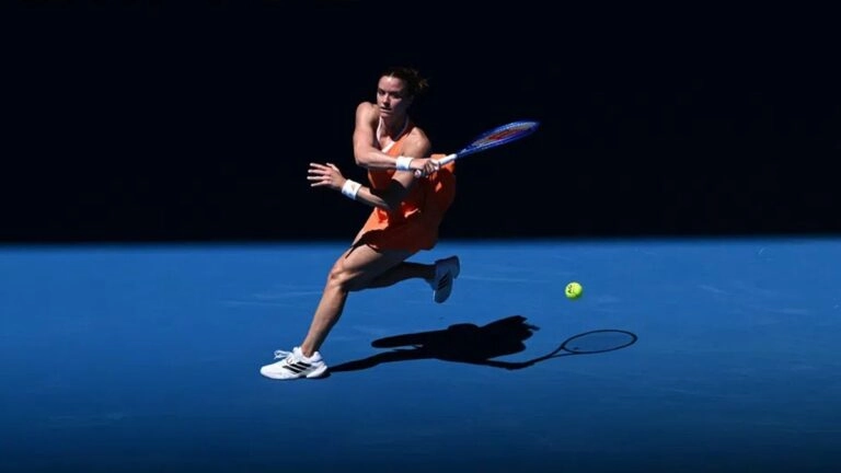 Australian Open: «Μαγικός» πόντος από τη Σάκκαρη που θύμισε Φέντερερ και Αλκαράθ (vid)
