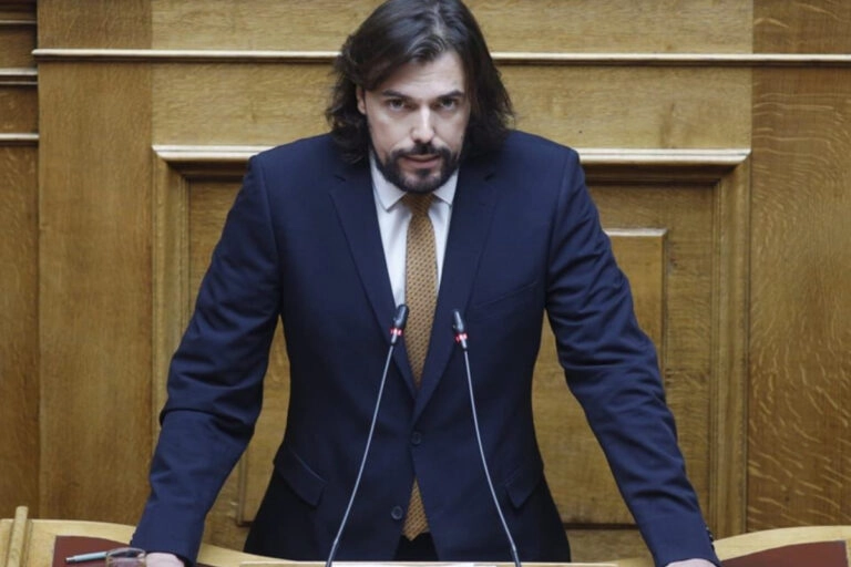 Ο Βουλευτής Πέτρος Παππάς στην κοπή της Πρωτοχρονιάτικης Πίτας του Πανελλήνιου Συλλόγου Παραπληγικών (ΠΑ.Σ.ΠΑ.) στην Αθήνα και στη Θεσσαλονίκη