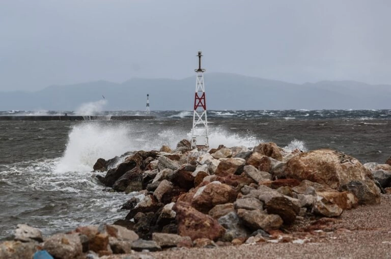 120 κλήσεις σε Πελοπόννησο, Δυτική Ελλάδα και Ήπειρο λόγω ισχυρών ανέμων