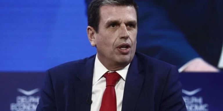 Καιρίδης κατά Δένδια μετά τις αιχμές Άδωνι: Δίνουμε μάχη, όχι εκ του ασφαλούς και για να τοκίσουμε πολιτικό κεφάλαιο