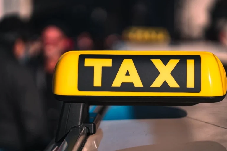 Συνεχίζεται η απεργία ταξί: Νέα συγκέντρωση στις 10:00 στο κέντρο της Αθήνας