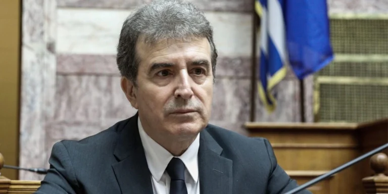 Χρυσοχοΐδης για μπλόκα αγροτών: “Πρωτοφανής ανοχή της κυβέρνησης εδώ και 40 ημέρες”