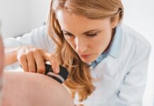 Μελάνωμα: Μείωση του κινδύνου υποτροπής, θανάτου και μεταστάσεων με mRNA εμβόλια