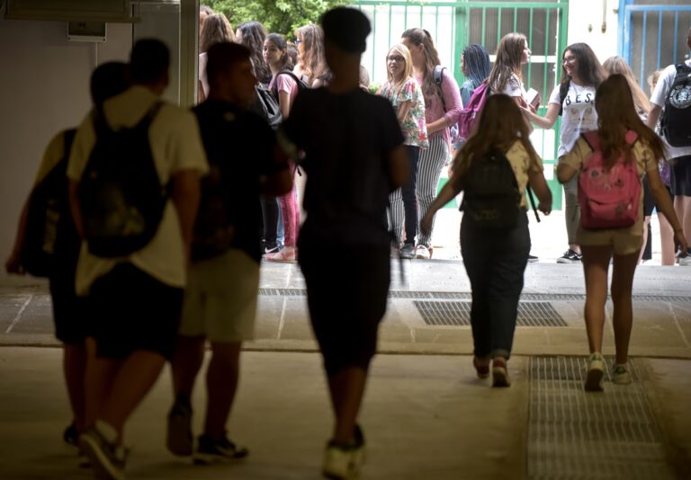Επιστροφή στο σχολείο: Οι παιδίατροι καλούν τους γονείς να βάλουν την υγεία των παιδιών σε προτεραιότητα