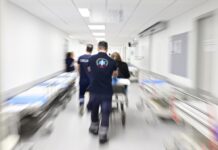 Όπου φύγει, φύγει από το ΕΣΥ για γιατρούς και υγειονομικούς