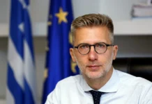 Σκέρτσος για ψηφιακό εθισμό ανηλίκων: Τα μέτρα σε Παιδεία, Αθλητισμό,