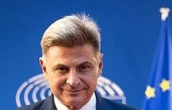 Φαραντούρης κατά Ράμα: Ζητά απαντήσεις από την Κομισιόν για τις